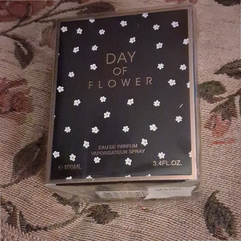 Day of Flower Eau de Parfum Perfume Spray 3.4 fl oz Fragrance
