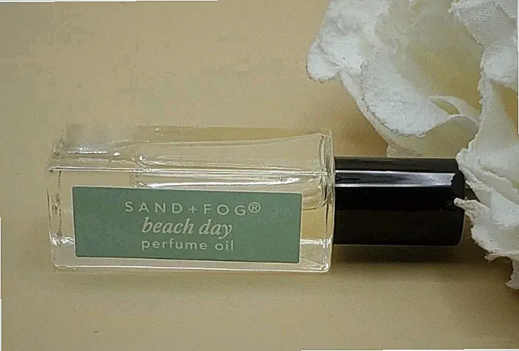 Sand + Fog Beach Day Parfum Rollerball Oil 0.17 fl oz New Without Box