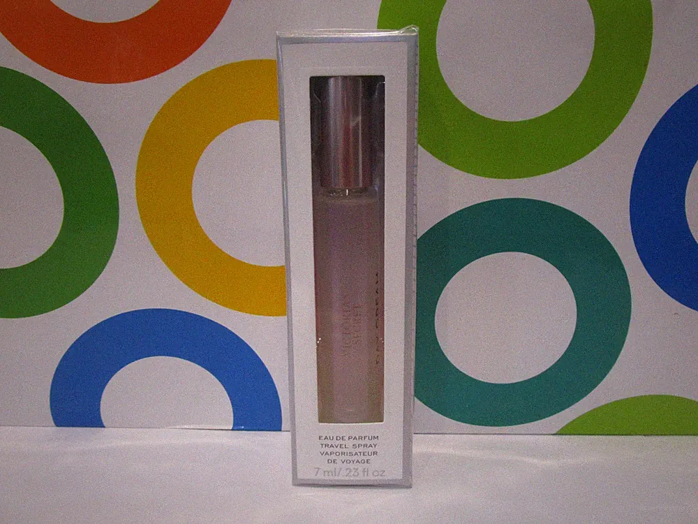 VICTORIA'S SECRET ~ DAY DREAM PARFUM TRAVEL SPRAY ~ .23 OZ